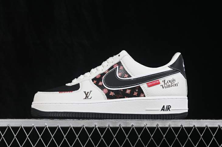 Picture of Air Force 1 _SKUfw23731742483682809fw